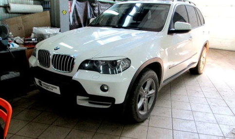 Чип-тюнинг с отключением сажевого фильтра на BMW X5 E70 3.0D 235hp AT 2009 года выпуска